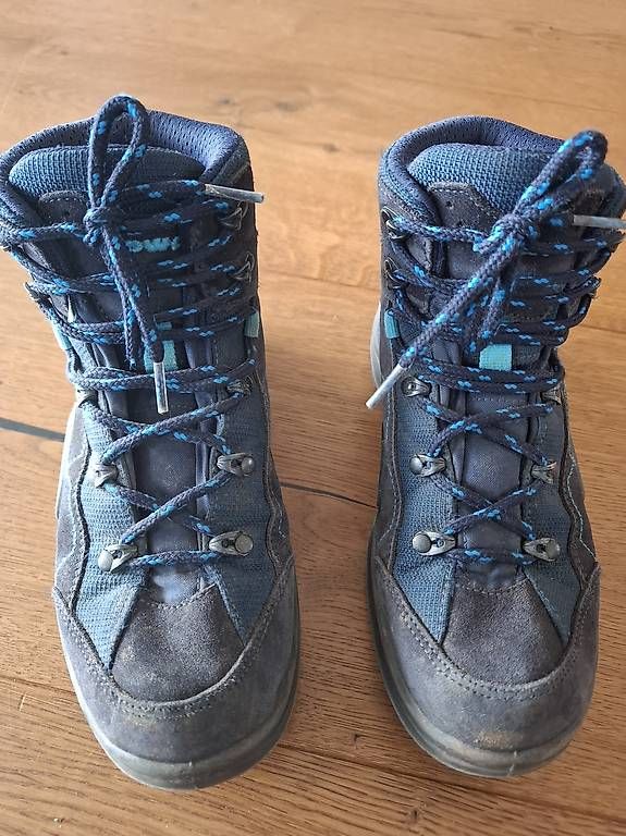 Schuhe für Jungen: Gut erhaltene Lowa Wanderschuhe Gr. 35 – Gebraucht aus Langendorf von grimmengasse 3