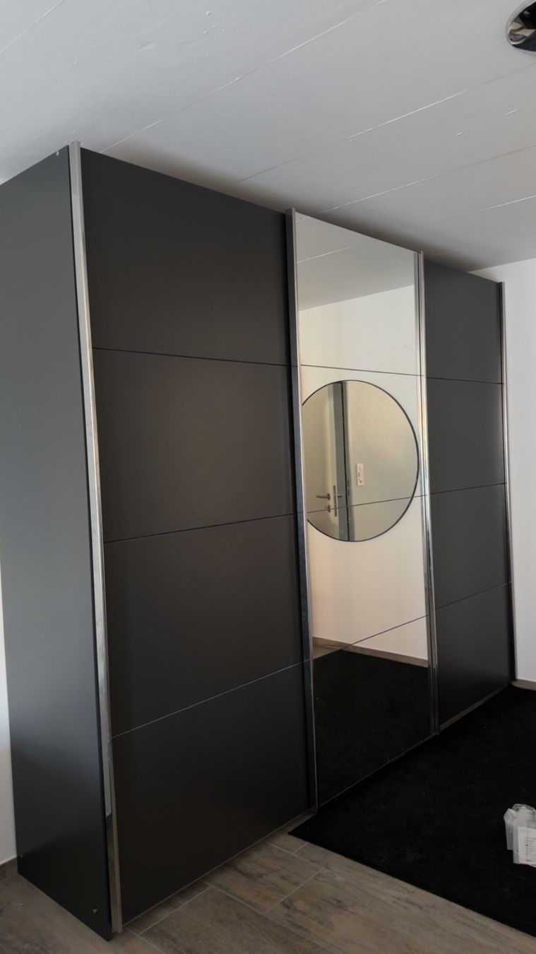Armadi: Kleiderschrank – Usato da Oberriet SG venduto da rst_z5ms