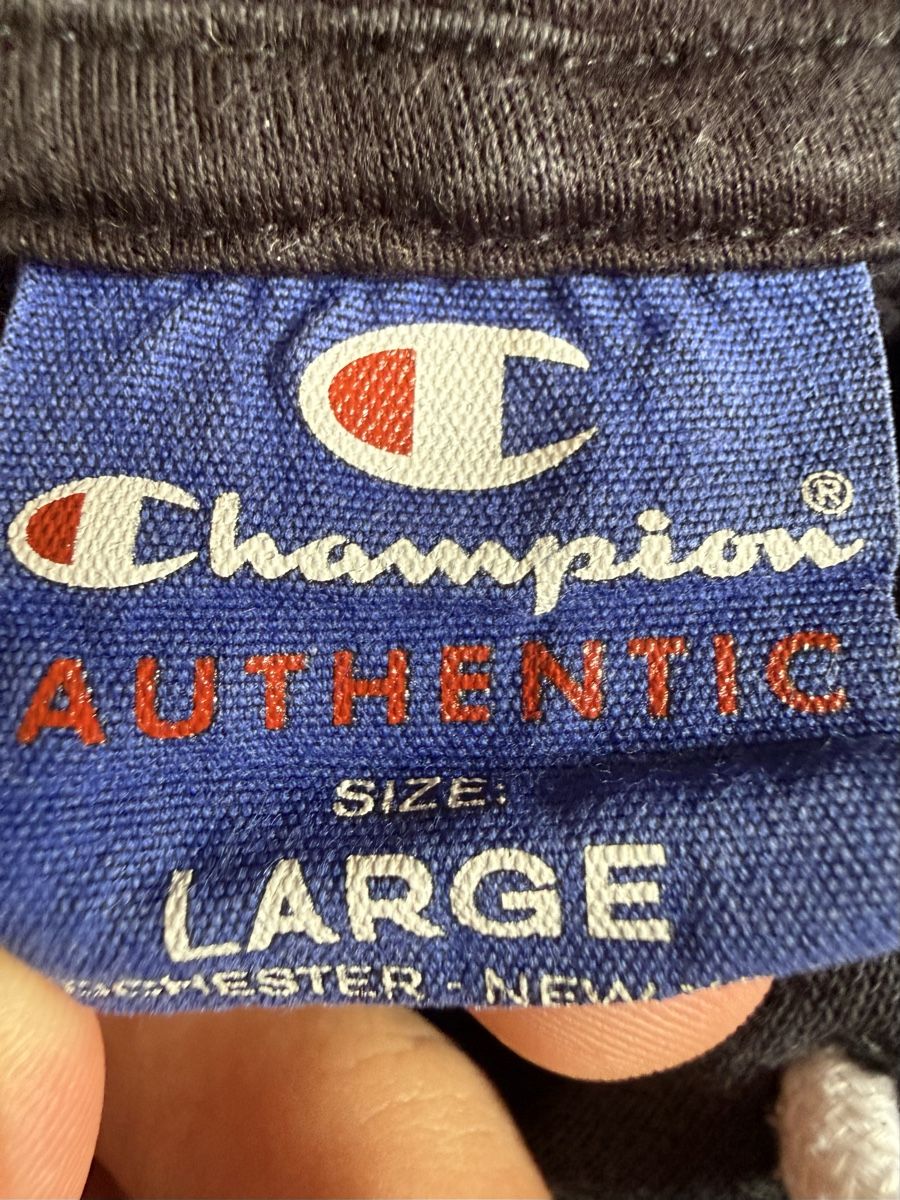 Pullover & Sweatshirts: Pullover Champion – Gebraucht aus Zürich von joe_9lm9 1