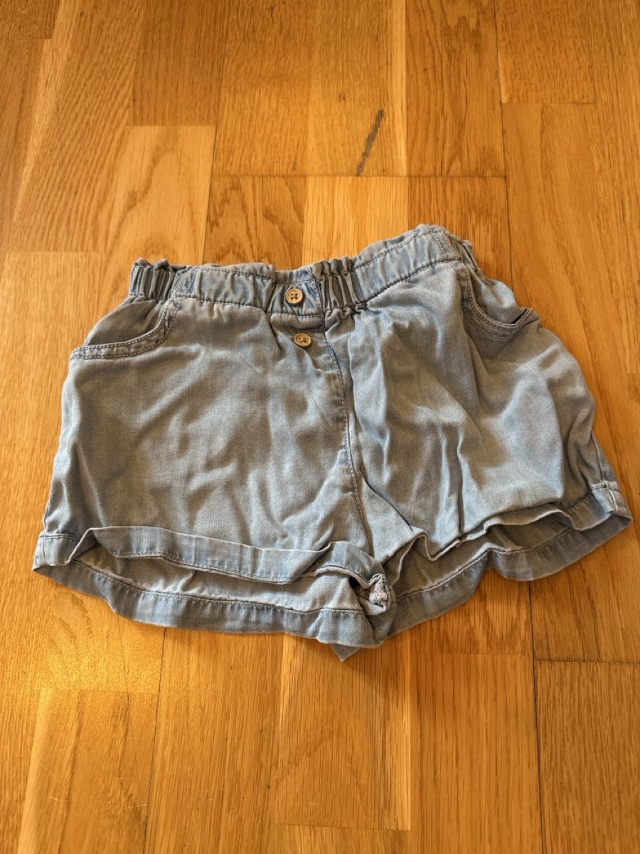 Pantaloni: Shorts, Grösse 98 – Usato da Ottikon venduto da Domito 1