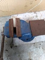 Gut erhalter kleiner schraubstck