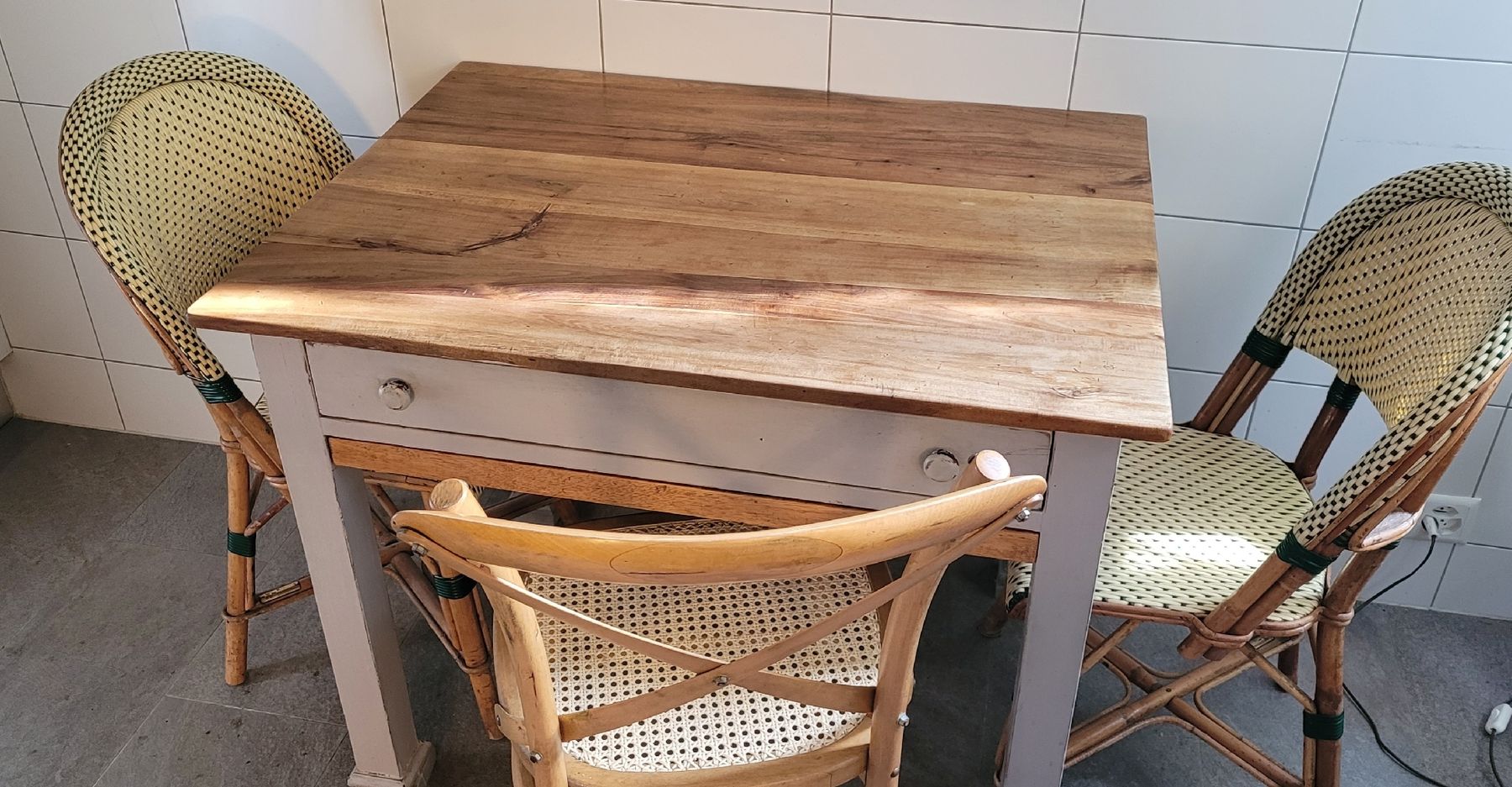Tavoli: Table de cuisine vintage – Usato da Genève venduto da uneautresaison 4