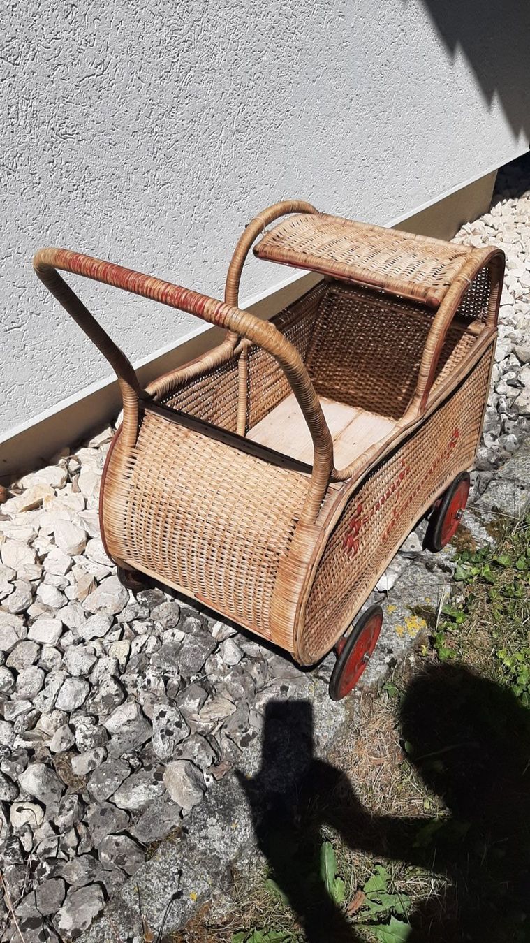 Carrozzine per bambole: Puppenwagen – Usato da Rickenbach BL venduto da Oktober68 2