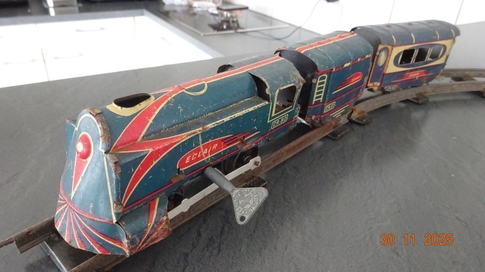 Modellini di ferrovie: CR Charles Rossignol train à clé année 30 avec accessoires – Usato da Bassecourt venduto da maxibog 1