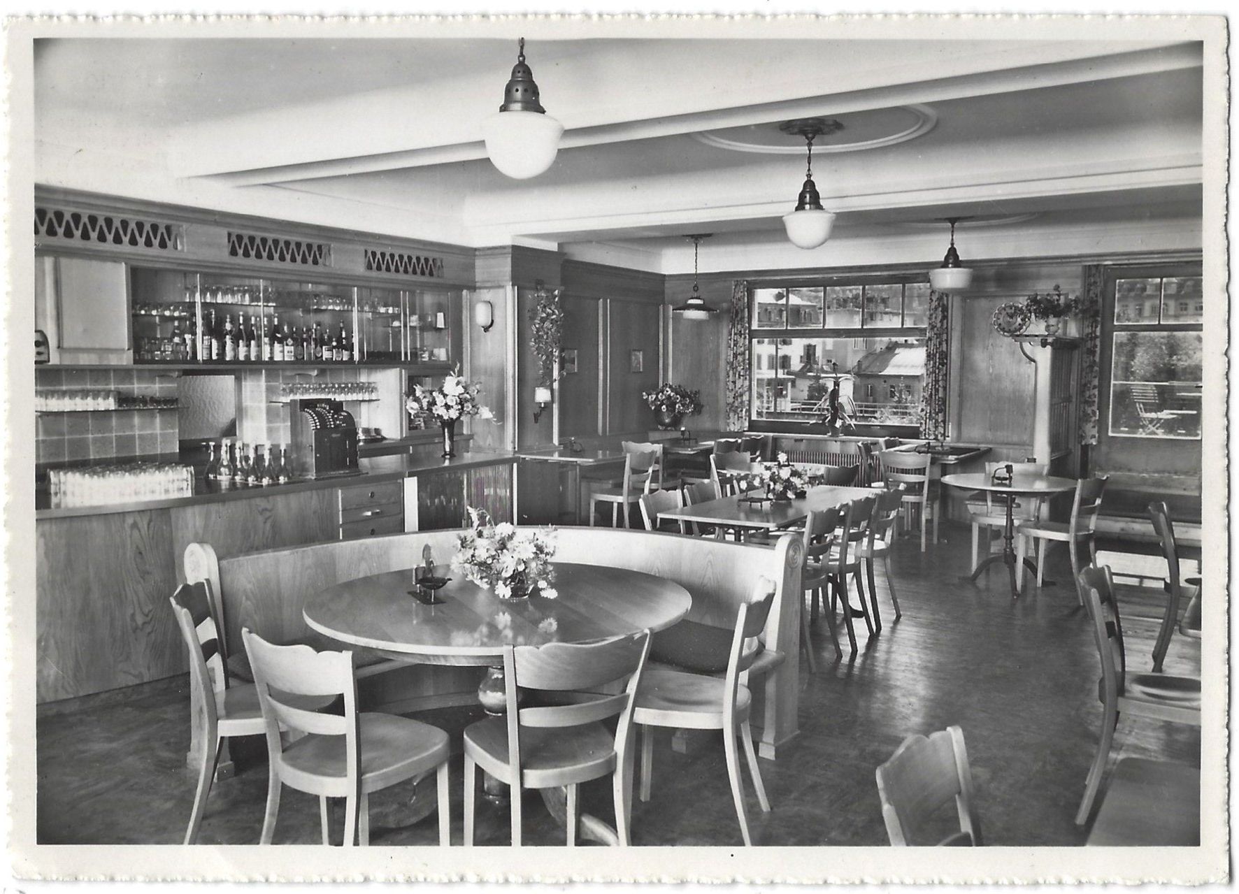 Cartoline postali: Horel=Restaurant  Lukmanier,  Jlanz   Bes.  Th.  Solér – Usato da Bütschwil venduto da Jackson1A