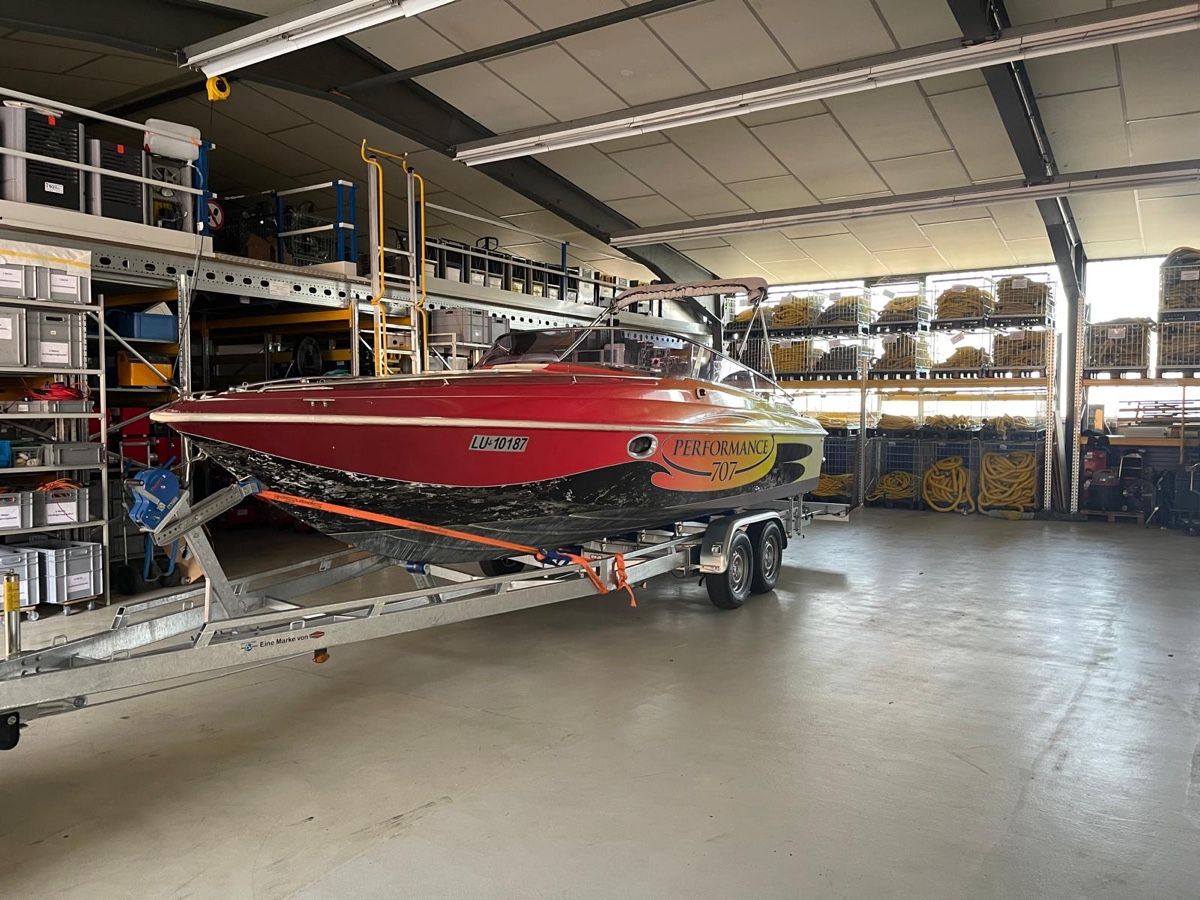 Performance Barche: Sportboot Performance 707 mit neuwertigem Trailer – Usato da Ruswil venduto da Report84 3