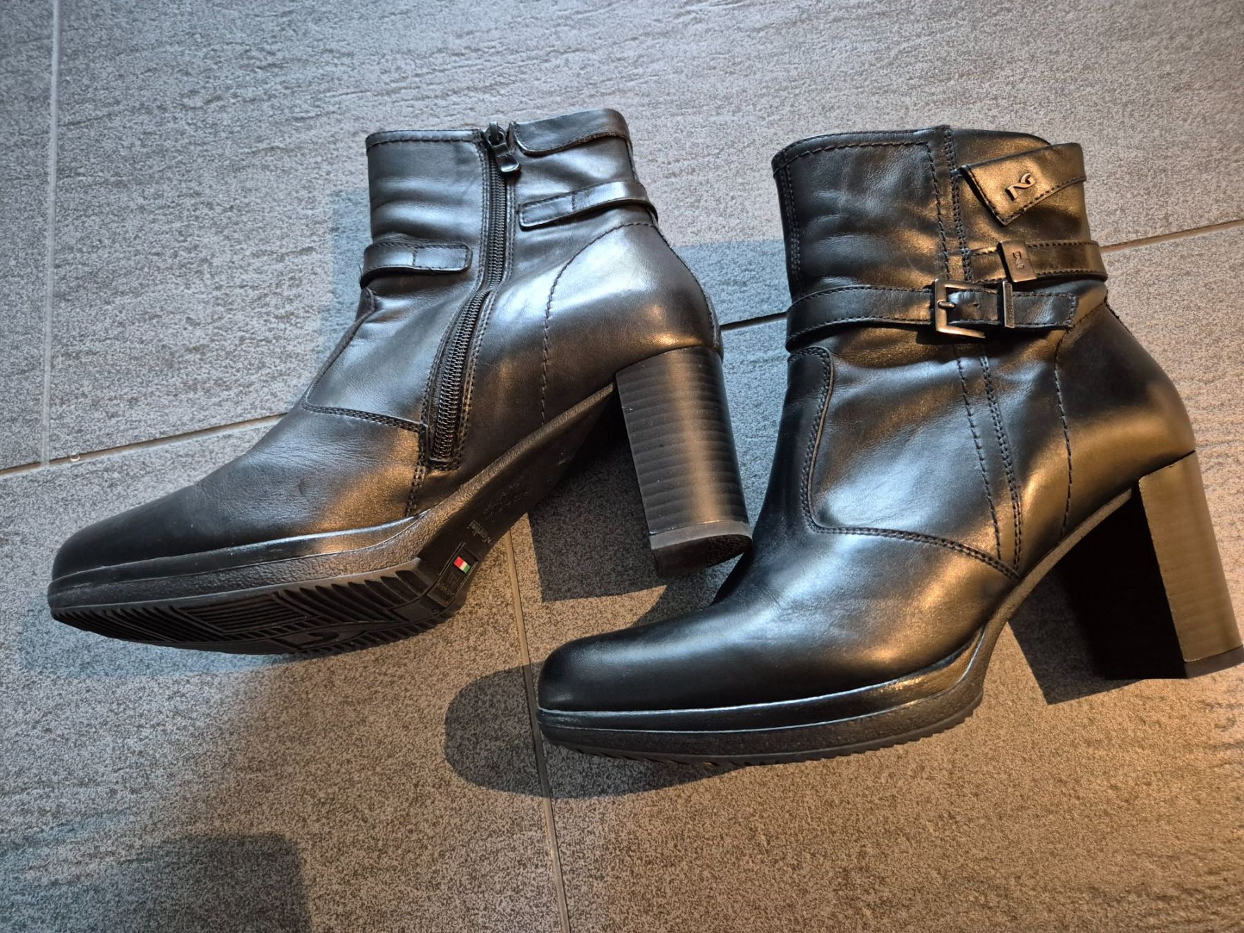 Scarpe da donna: Stiefeletten aus Leder, Schwarz, Grösse 41 – Nuovo (secondo la descrizione) da Altendorf venduto da MiriCaj 5