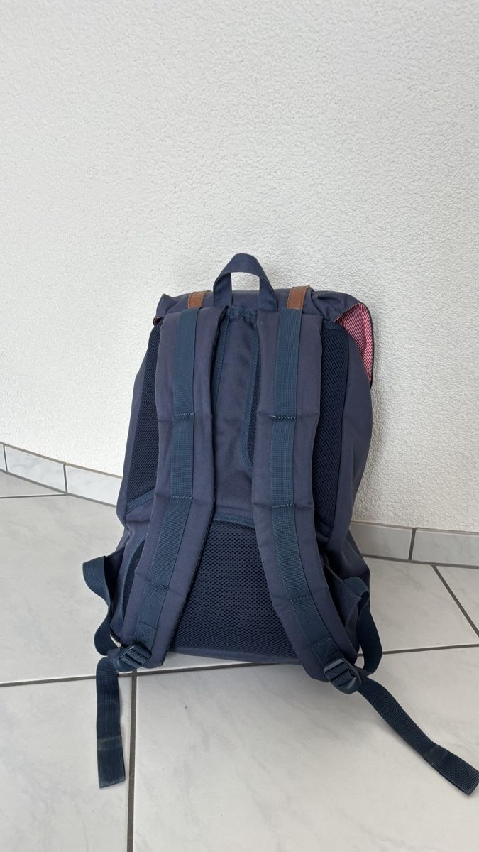 Herschel Zaini: Herschel Rucksack Navy – Usato da Wilen b. Wil venduto da alimonera 1