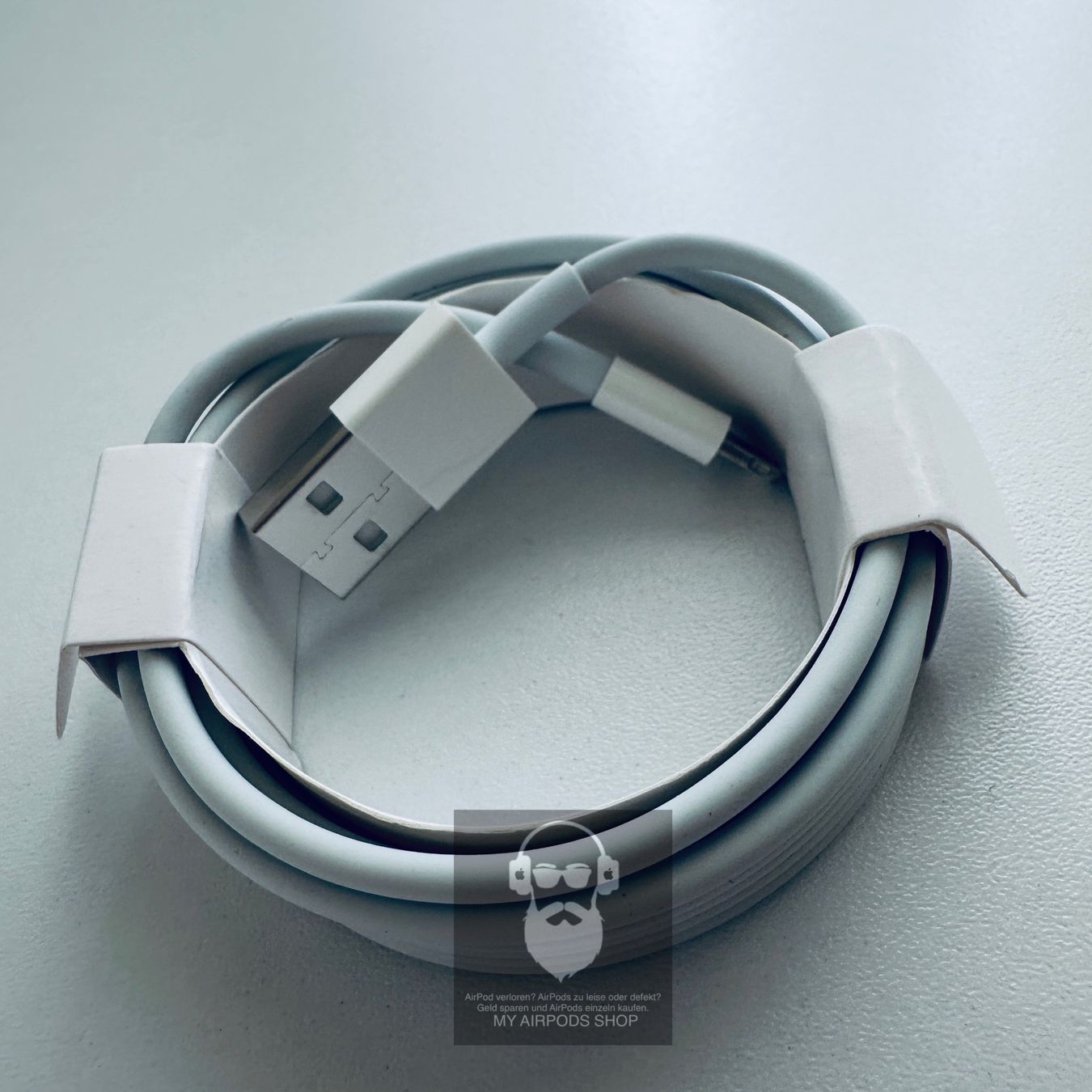 Apple Cavi: Original Apple USB auf 8pin Lightning Kabel 2Meter Fabrikneu – Nuovo e nell'imballaggio originale da Basel venduto da MY.AIRPODS.SHOP 5