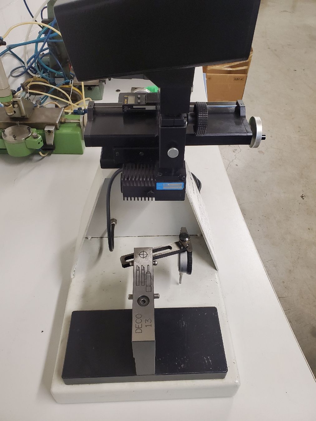 Tutte le macchine: Tornos Prérégleur optique – Usato da Biel/Bienne venduto da Switzerland92 4
