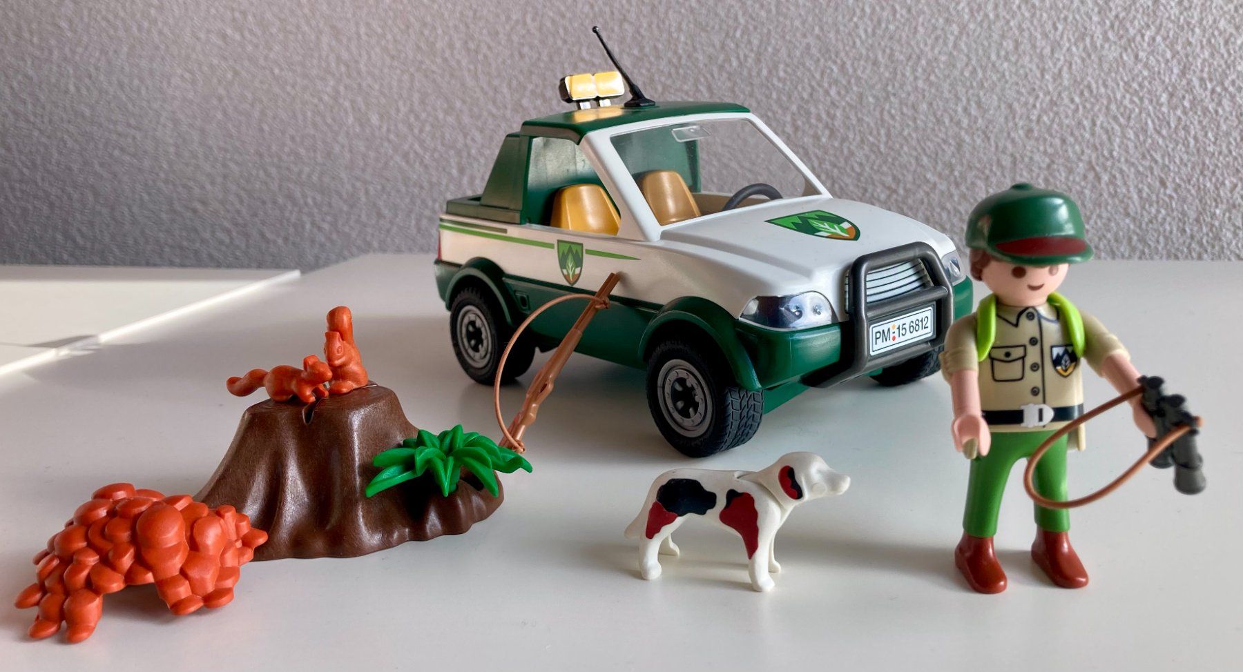 Playmobil Spielzeuge: Förster-Pickup - Playmobil 6812 – Gebraucht aus Neuendorf von Knopfi