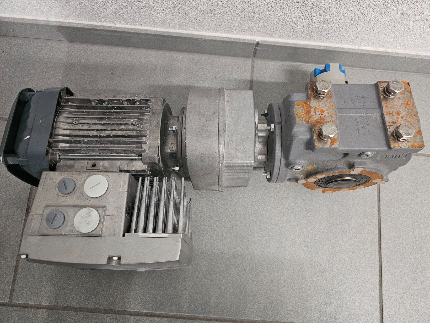 Moteurs: SEW Motor SA 7 Getriebemotor – D'occasion à Cadro par fschuetrumpf 1