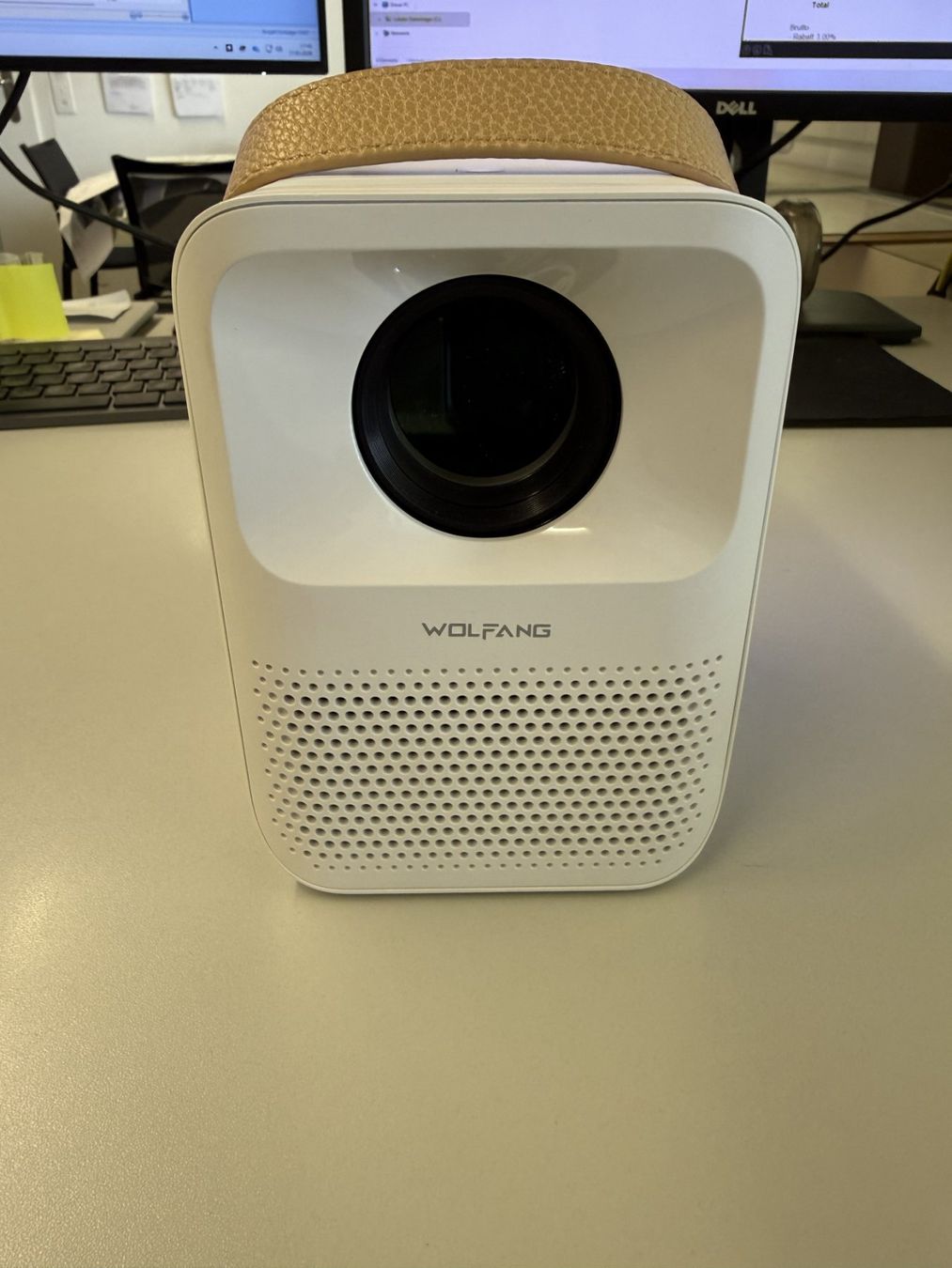 Proiettori: Wolfang Mini Beamer 4K – Usato da Heimenschwand venduto da Baehler-gartenbau 3