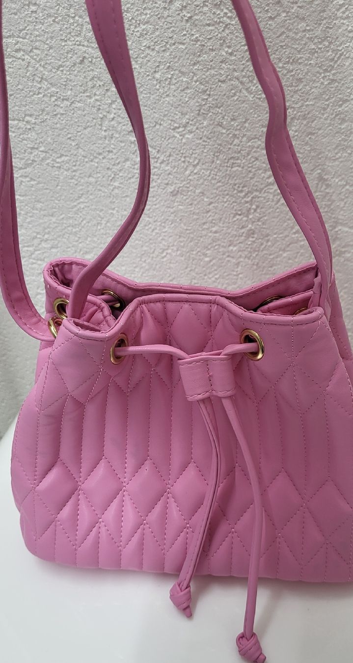 Altro in  Abbigliamento & Accessori: Borsetta tracolla marca Primark  nuova – Nuovo (secondo la descrizione) da Giubiasco venduto da fas_b82x 2