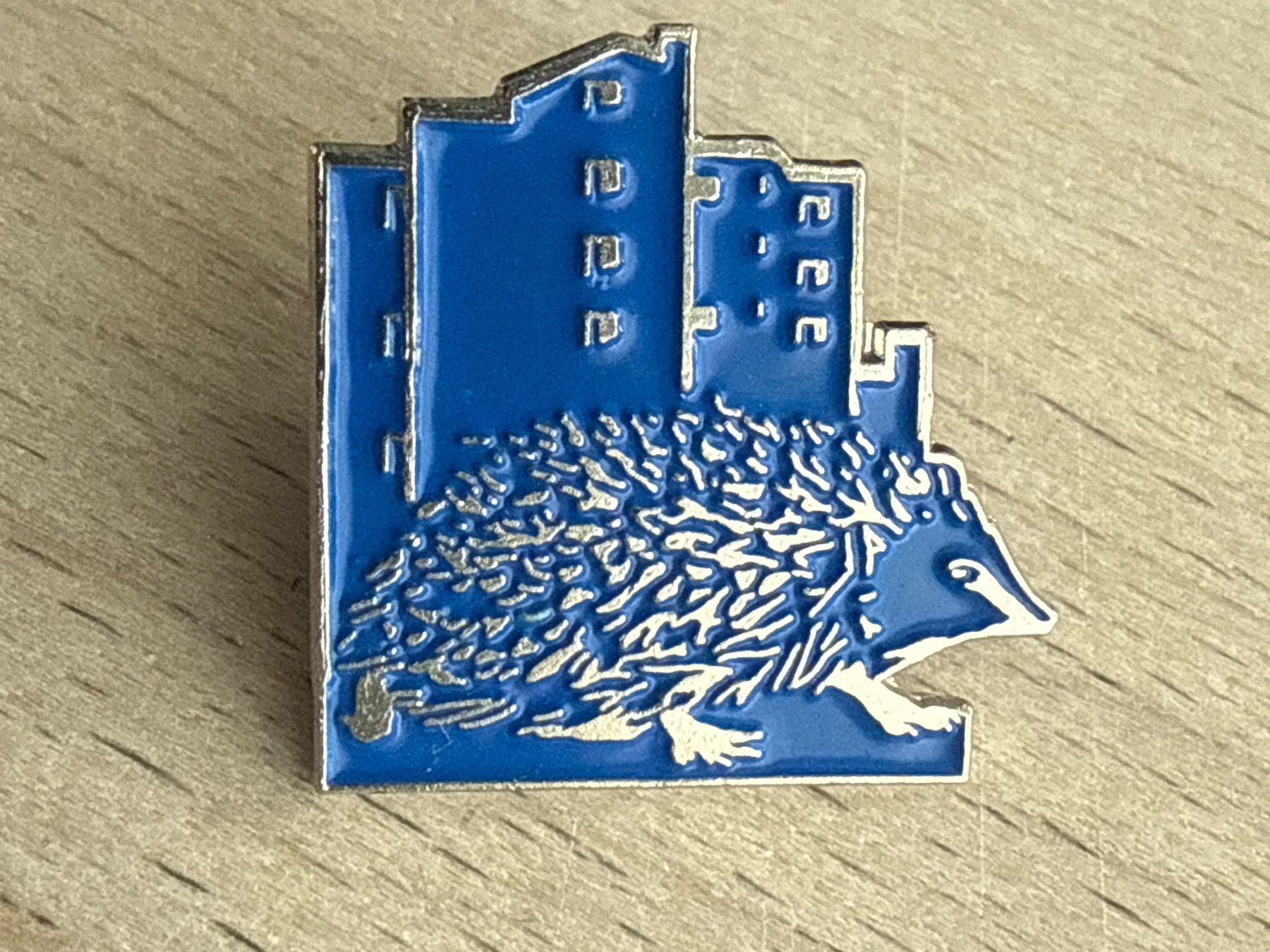 Plaketten & Abzeichen: Pin Igel – Gebraucht aus Glattbrugg von Schweigmatt