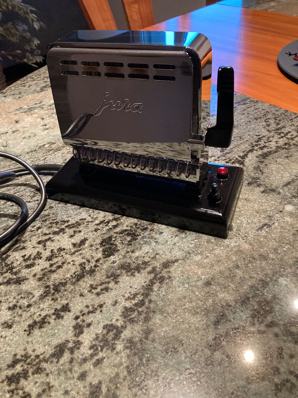 Jura Appareils de cuisine: Toaster – D'occasion à Erlenbach ZH par Erlen