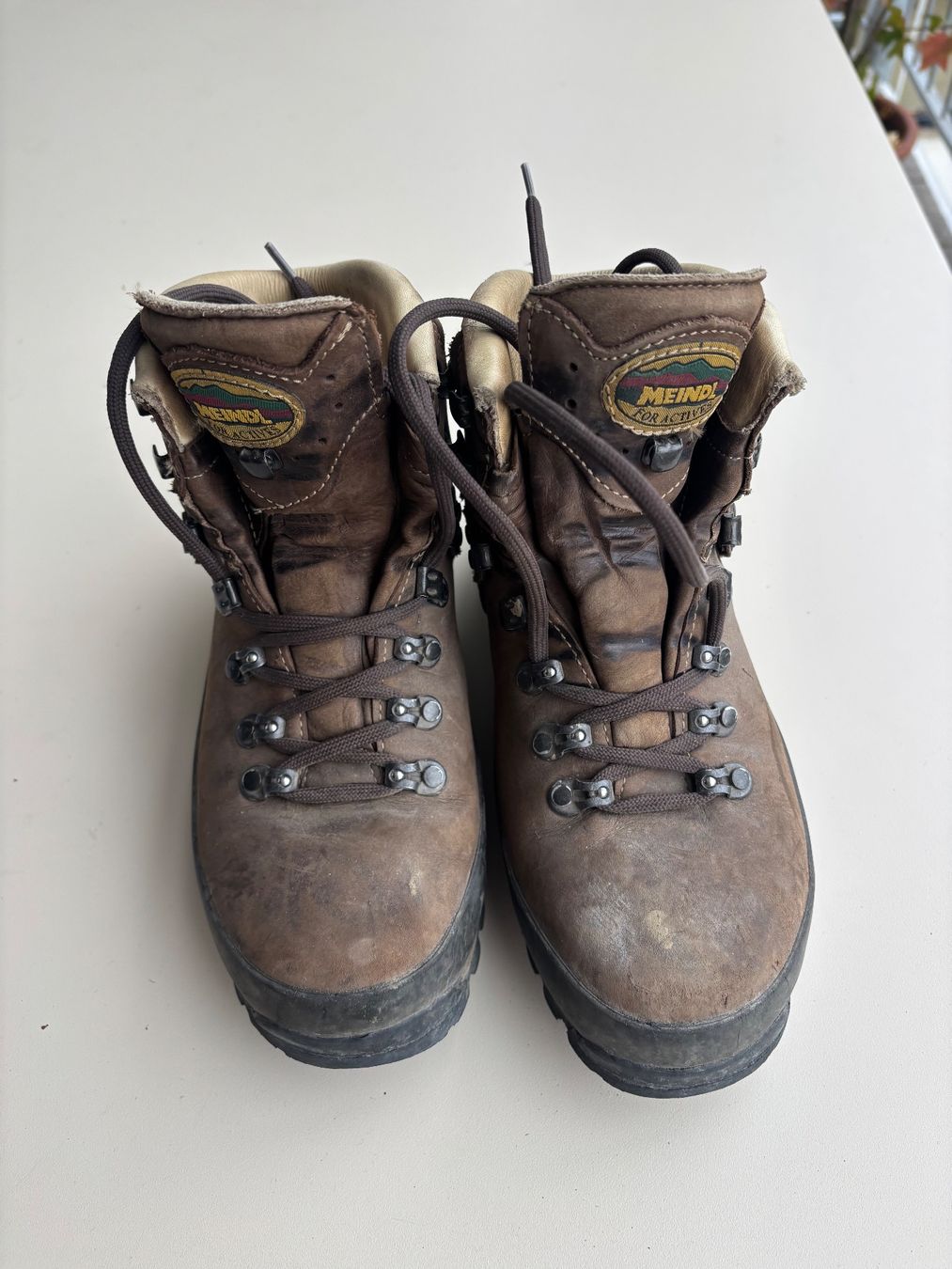 Meindl Damenschuhe: Meindl Hiking Boots Brown, Size 40 – Gebraucht aus Basel von amerzli