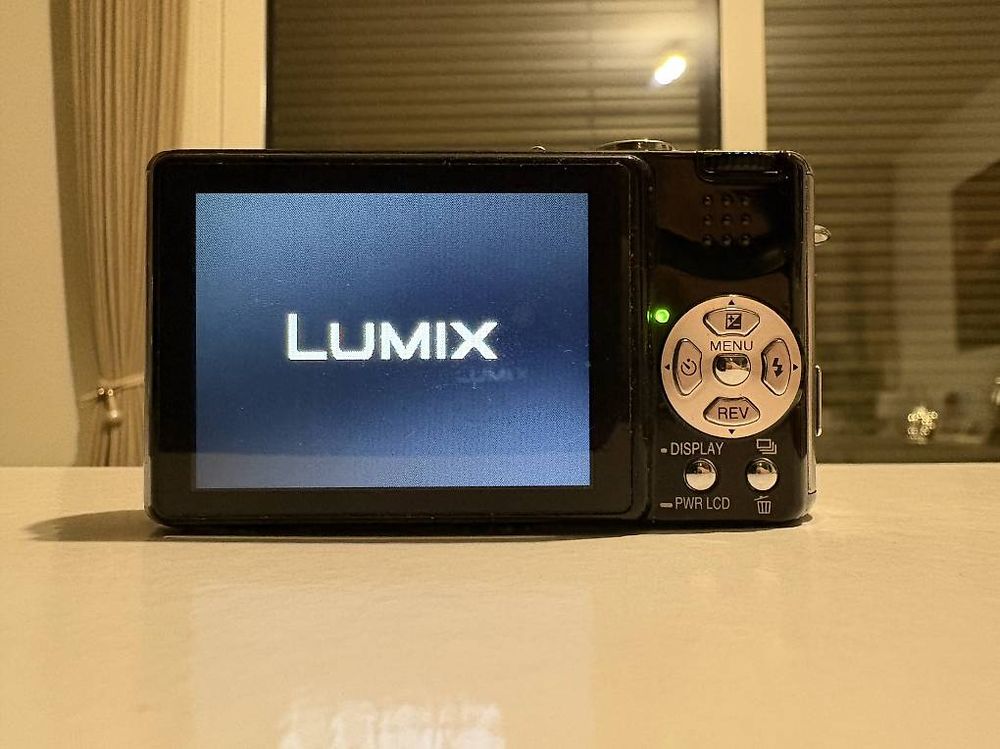 Appareil photo Panasonic LUMIX DMC-FX7 (Gebraucht) in Vessy für CHF 55 ...