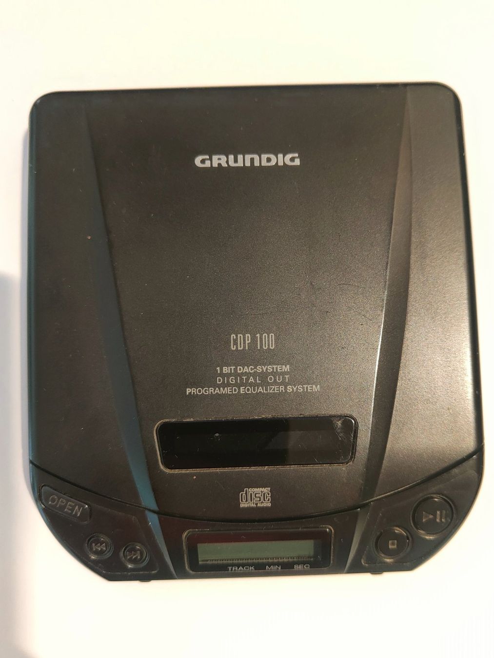 Grundig Tragbarer Mediaplayer: Grundig CD player CDP 100 – Defekt aus Gland von Pi-Oh
