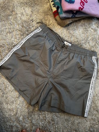 Calvin Klein Swim Shorts - Green - Size L - Summer Ready!