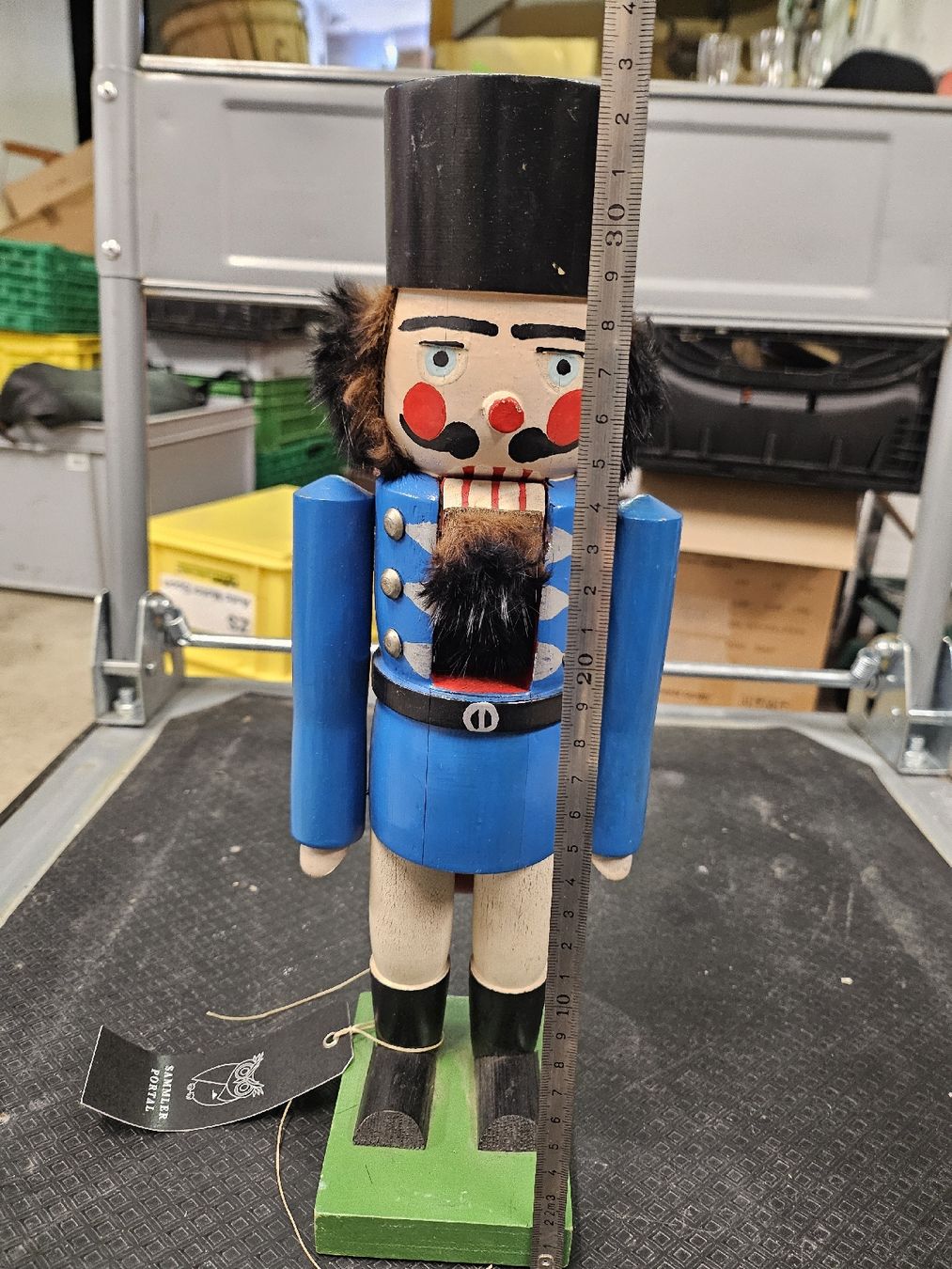 Statuette: Nussknacker Holz blau mit schwarzem Hut und Bart – Usato da St. Gallen venduto da Cocos_Ricardo 4
