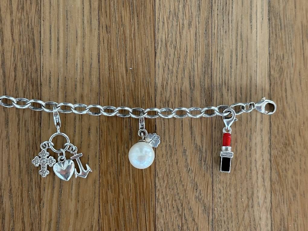 Thomas Sabo Bracciali & Braccialetti: Thomas Sabo Armband Silber mit 6 Charms – Usato da Zürich venduto da Tamara066 2