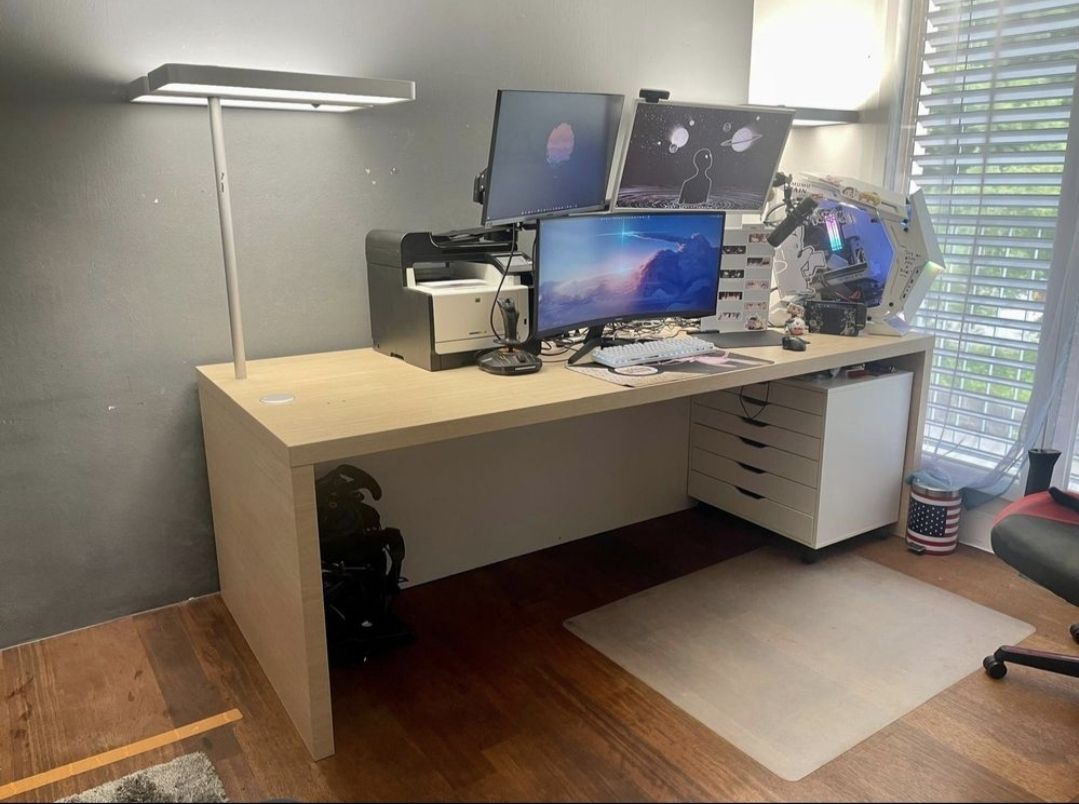 Scrivanie: Bürotisch 2.40mx1m – Usato da Würenlingen venduto da E1999