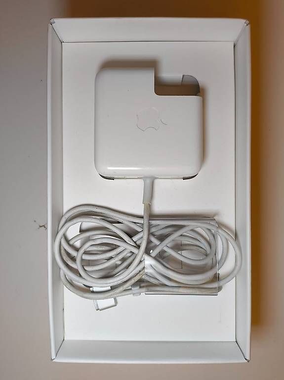Apple Caricabatterie: Apple 45W MagSafe 2 Power Adapter  Original mit Box – Usato da Basel venduto da DuskoDjv