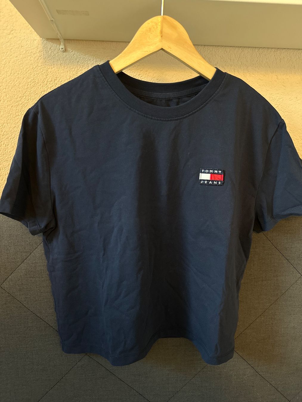 Tommy Hilfiger T-shirt: Tommy Jeans T-Shirt M blau – Usato da Biel-Benken BL venduto da doefi26