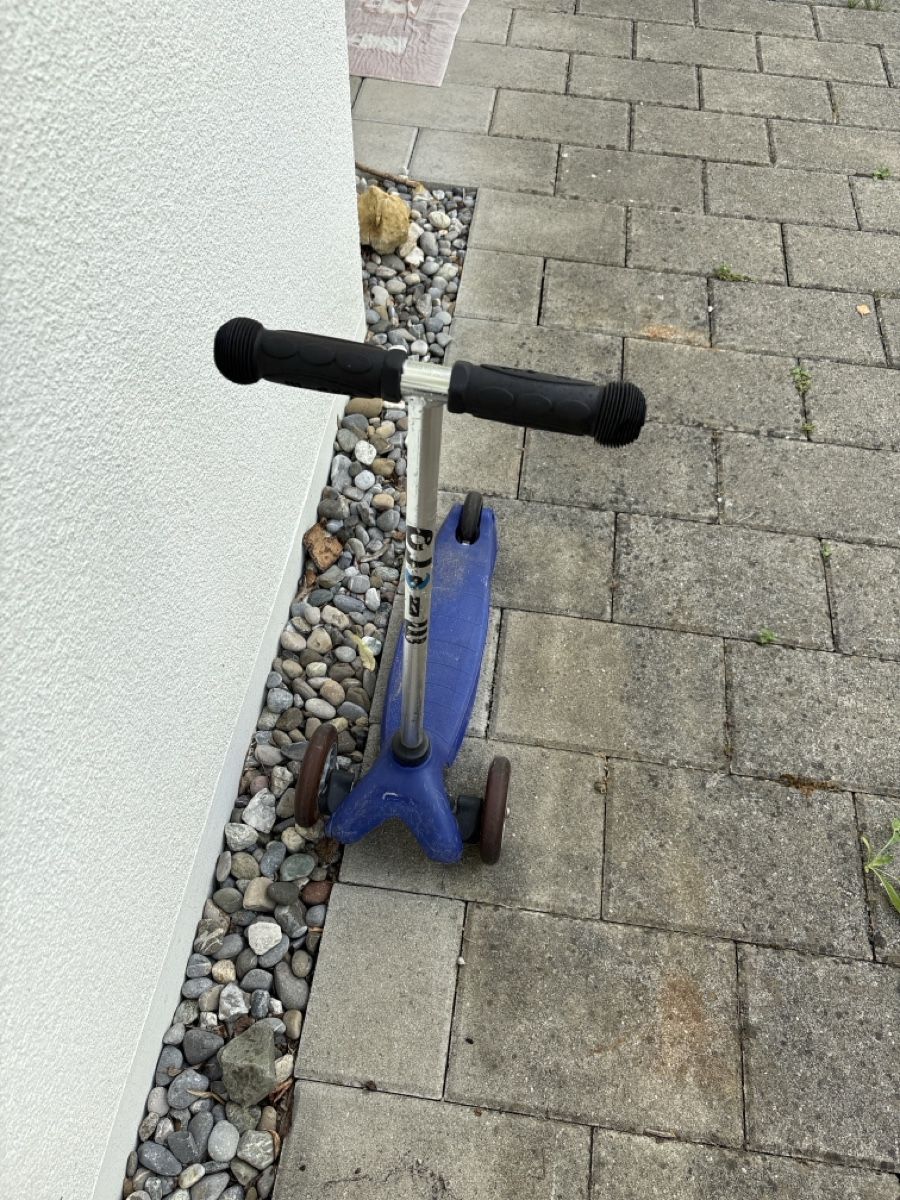 Micro Kickboard: Kinderroller blau gebraucht mit Sitz – Usato da Schaffhausen venduto da Thorbart 1