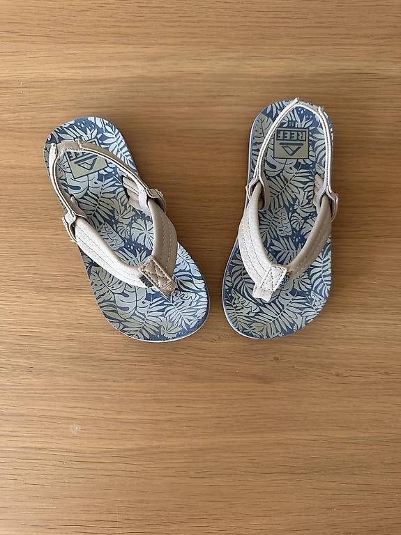 Chaussures filles: Reef Sandalen – D'occasion à Bergdietikon par chesauxlido