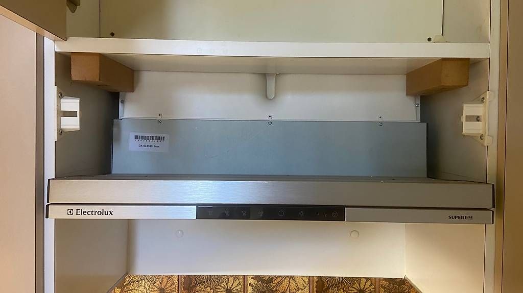 Cappe di aspirazione: Einbau-Dampfabzug Electrolux DASL5530CN – Usato da Münchenstein venduto da alessio.cusintino