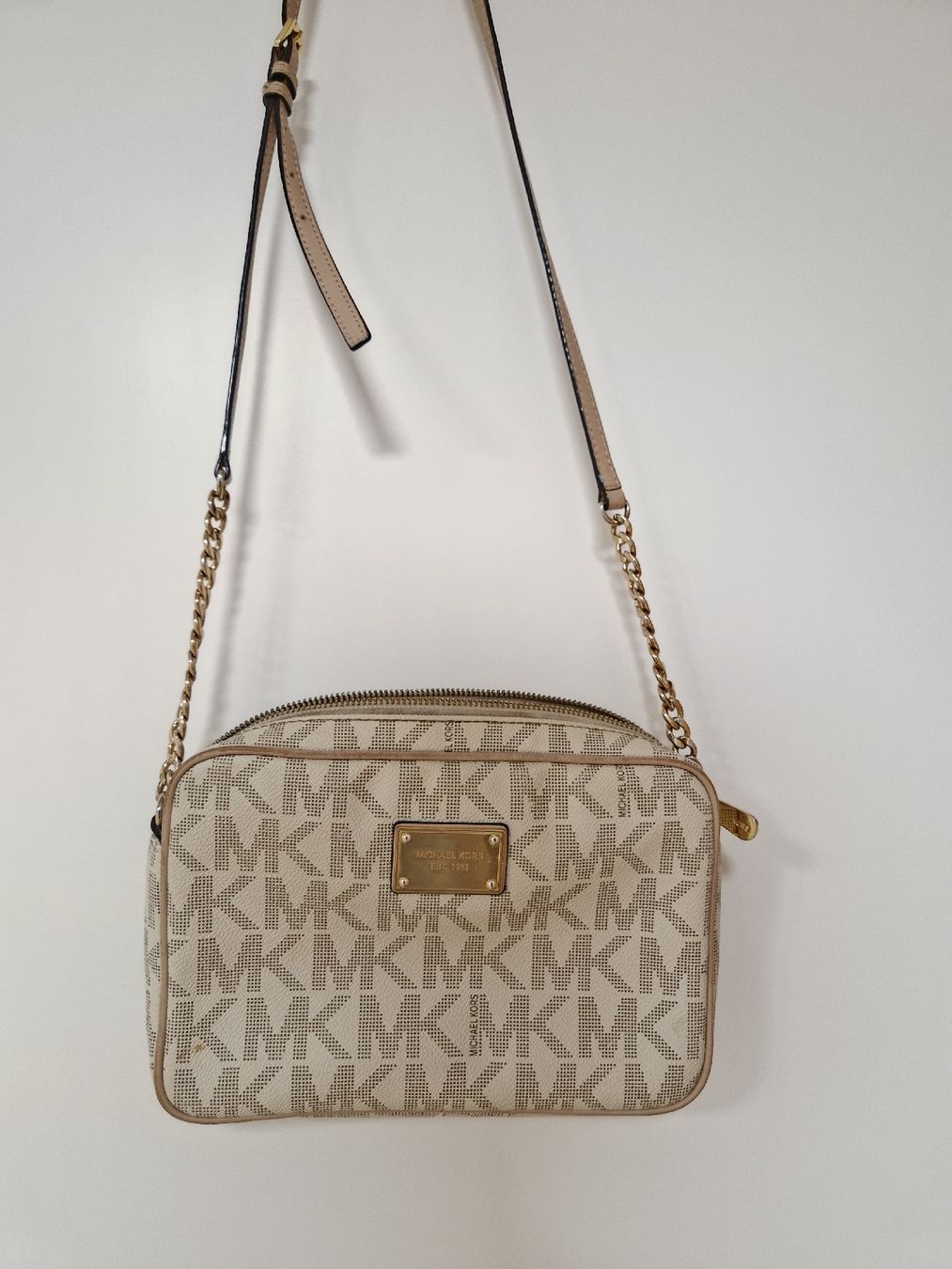 Michael Kors Sacs femmes: Michael Kors Tasche zu verkaufen – D'occasion à Luzern par fat_d59v 2