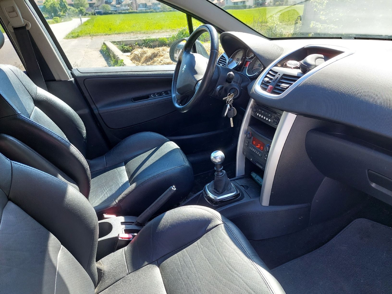 Peugeot Autos: Peugeot 207 1.6HDi – D'occasion à Seewen SZ par Kur_ykn6 3