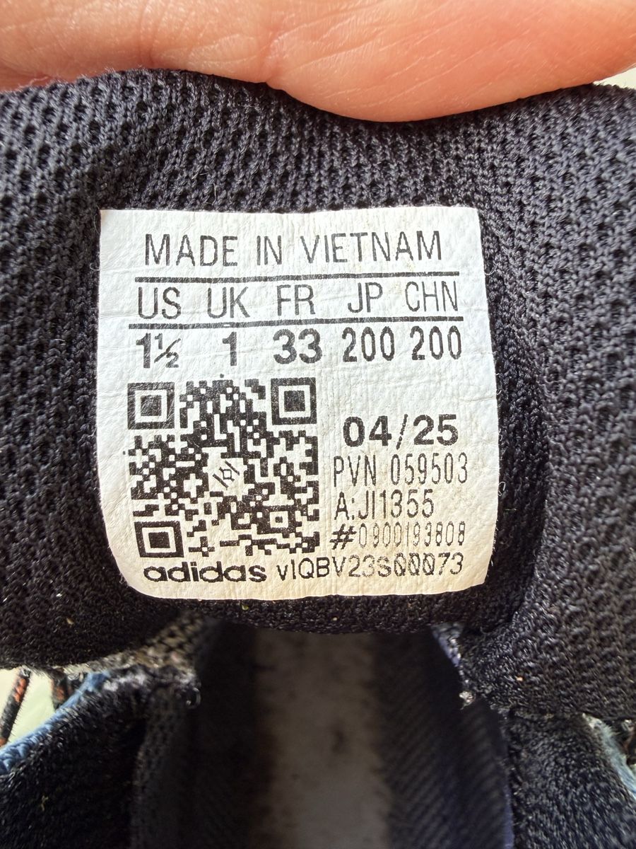 Adidas Schuhe für Jungen: Adidas Terrex Wanderschuhe, Grösse 33 – Gebraucht aus Langenthal von Leclafel 4