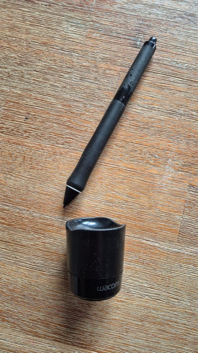 Wacom Tablet PC: Wacom intuos 4 PTK 640 Grafiktablet – Usato da Zürich venduto da All_In_Steve 3