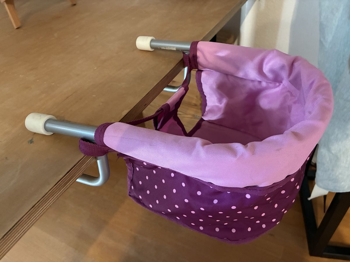 Puppen: Bayer Chic 2000 Puppen-Tisch-Sitz – Gebraucht aus Seuzach von Lulli12