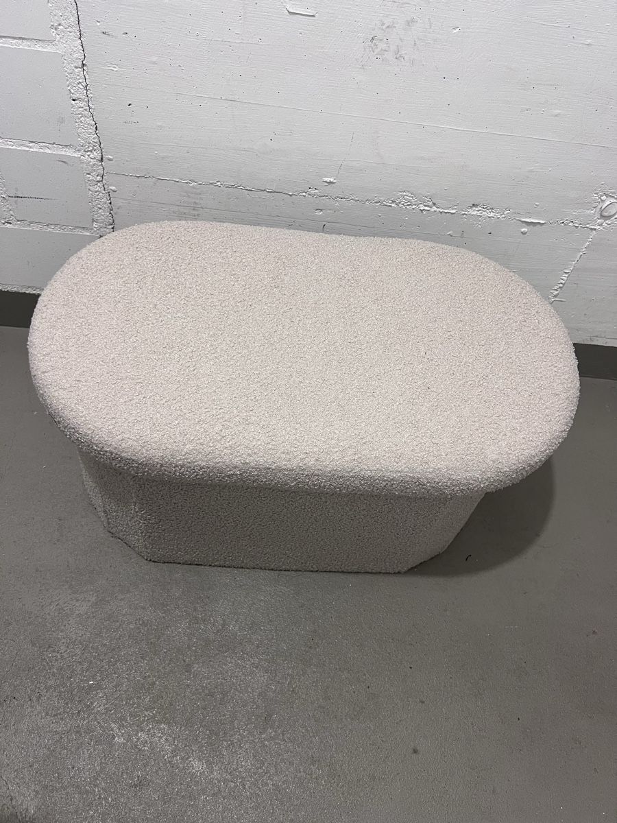 Sgabelli: Grosser Hocker mit Stauraum – Nuovo (secondo la descrizione) da Solothurn venduto da sl_27 1
