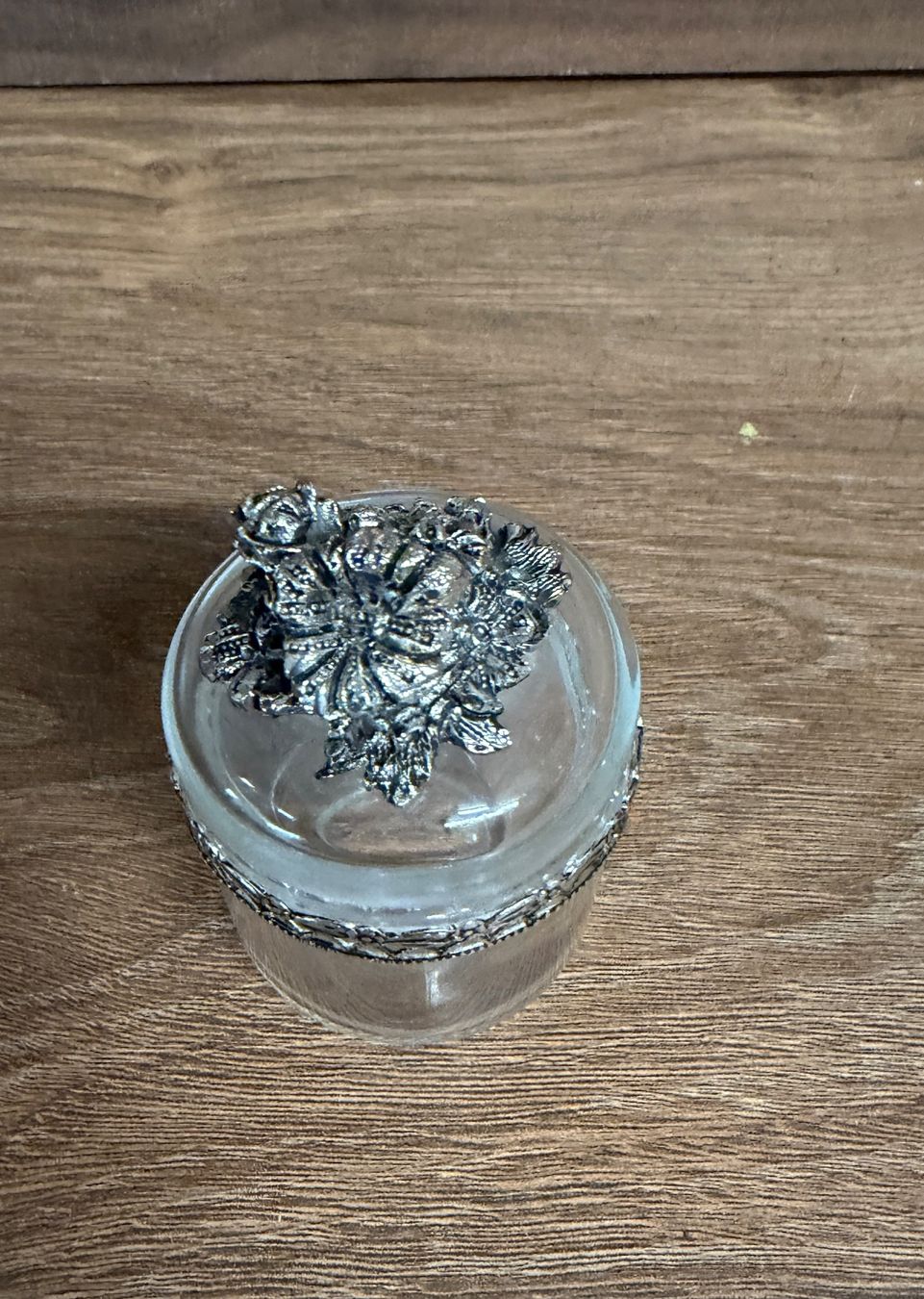 Bicchieri: Antike Schmuckdose / Dose aus Glas mit silbernem Deckel – Usato da Nussbaumen AG venduto da olitech5415