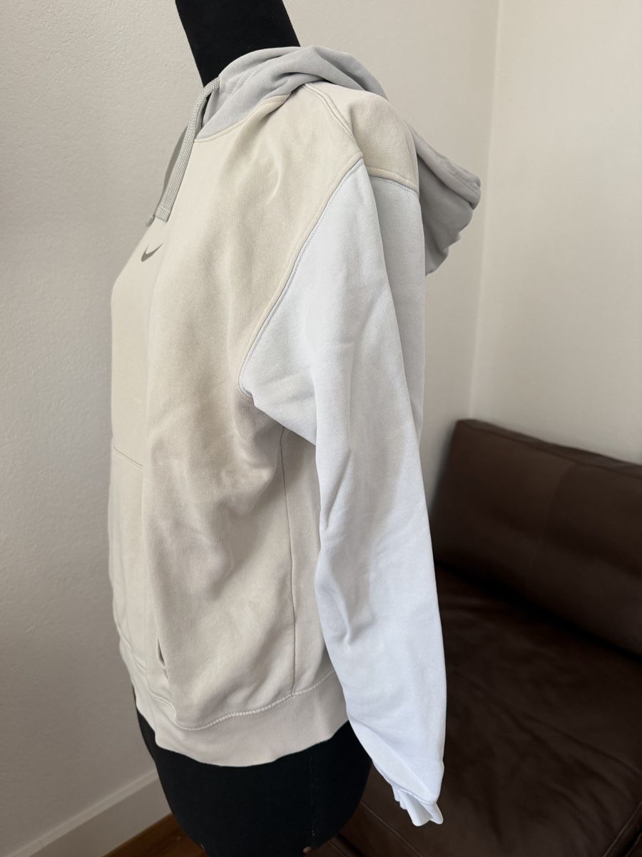 Nike Pullover & Sweatshirts: Nike Hoodie Dreifarbig M – Gebraucht aus Zürich von chi_9dfb 3
