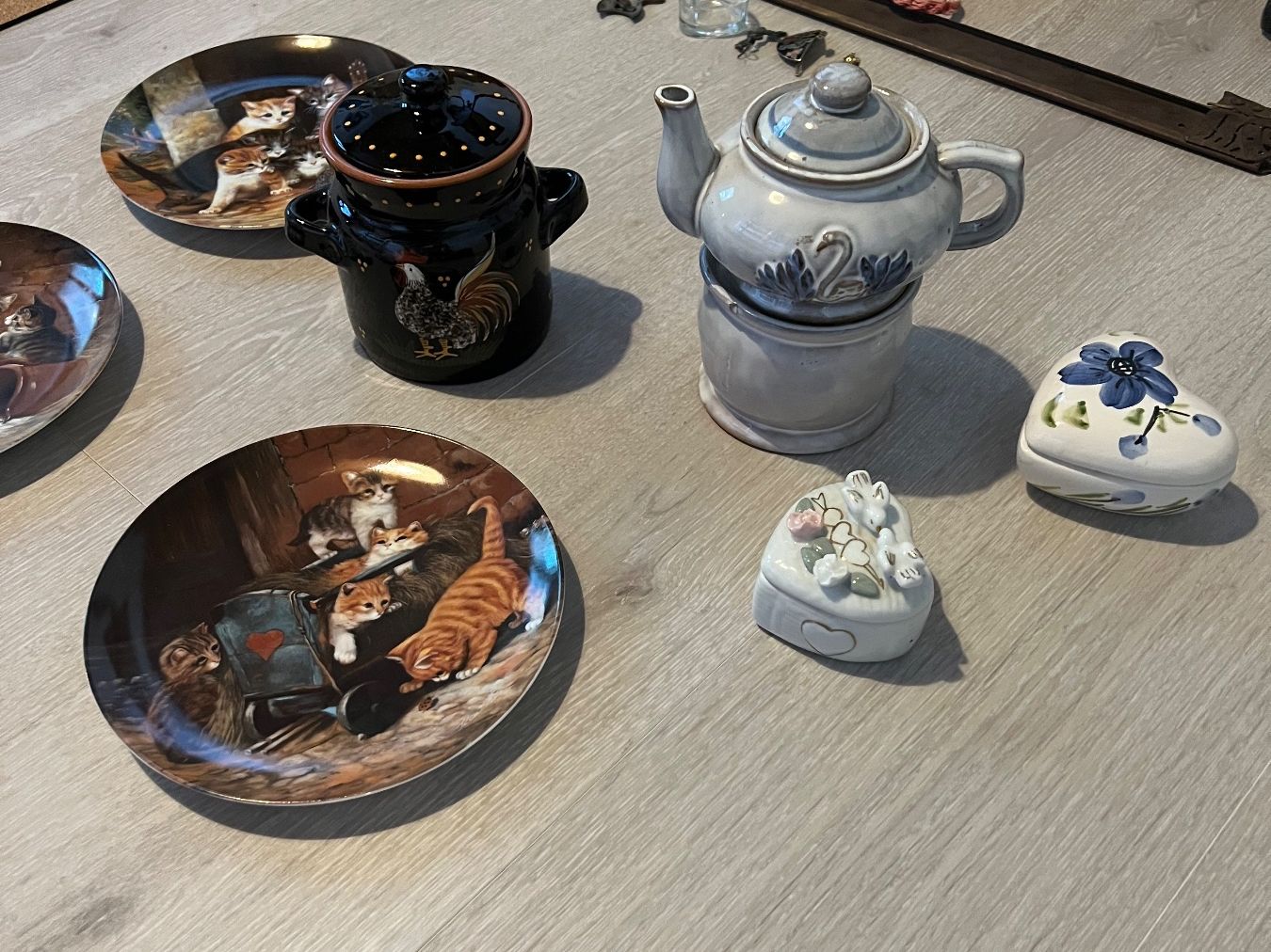 Tutte le decorazioni: Diverse Porzellan Teller, Keramik Set. – Usato da Herrenschwanden venduto da Benjamin4787