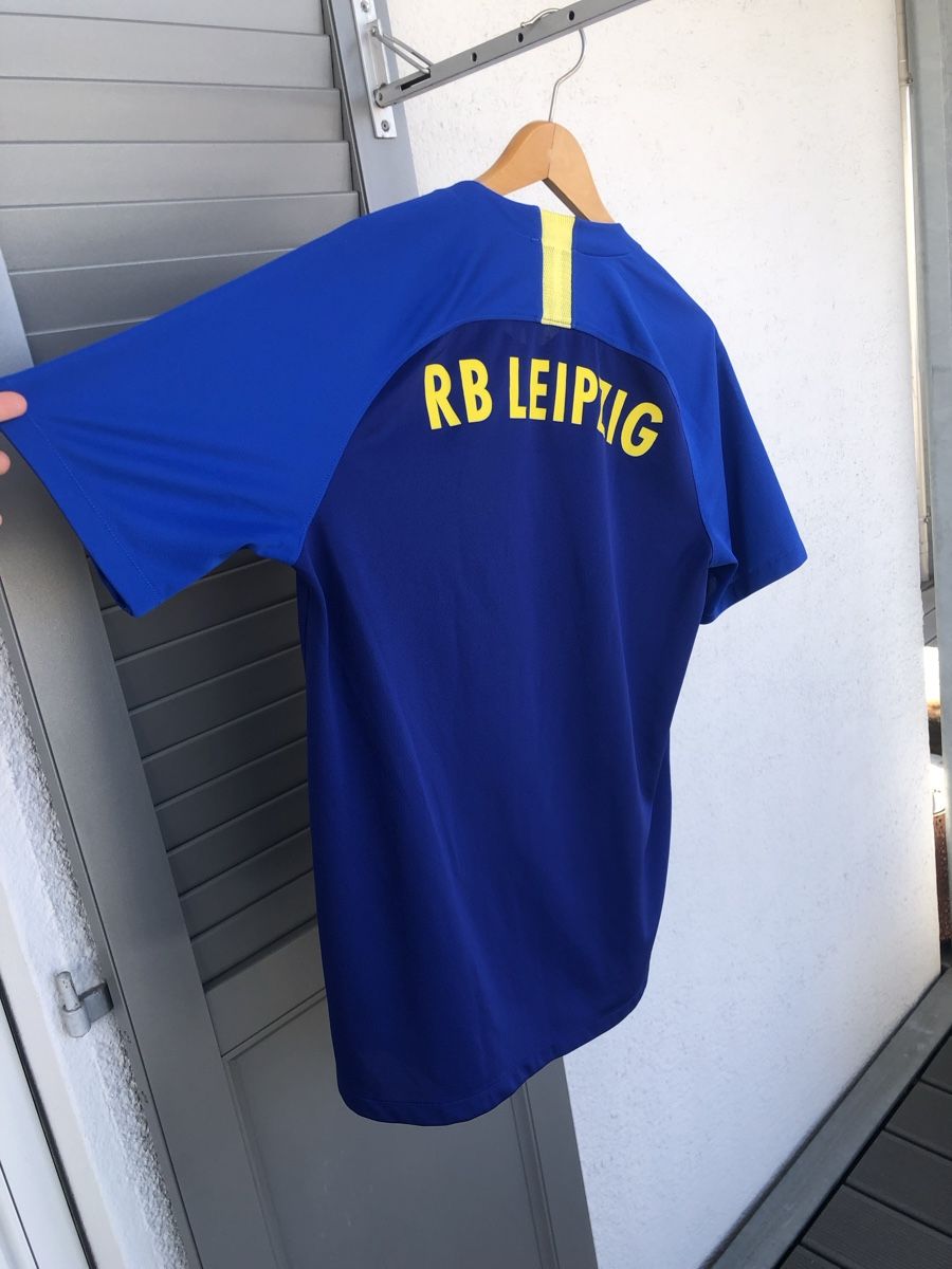 Nike Canottiere & Pantaloni: RB Leipzig Trikot – Usato da Fribourg venduto da ann_l9b7 5