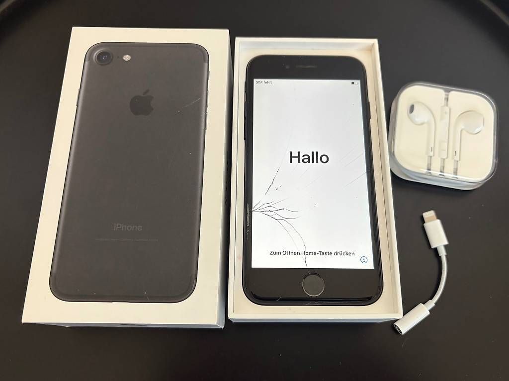 Handys / Smartphones: iPhone 7, Black, 32 GB (2016) – Gebraucht aus Staffelbach von Mart83