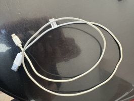 Ladekabel USB auf Lightning weiss mit Gebrauchsspuren