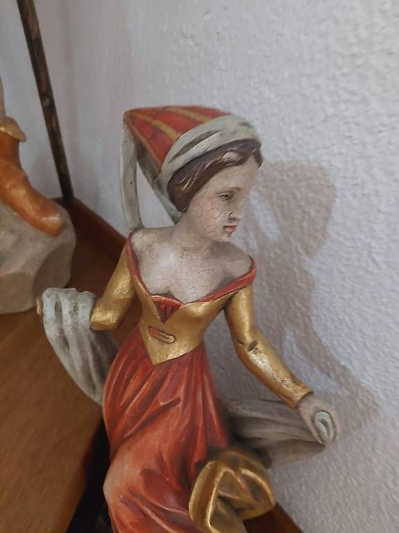 Statuette: hangeschnitze Holzfigur – Usato da Troistorrents venduto da cla_5smf 3