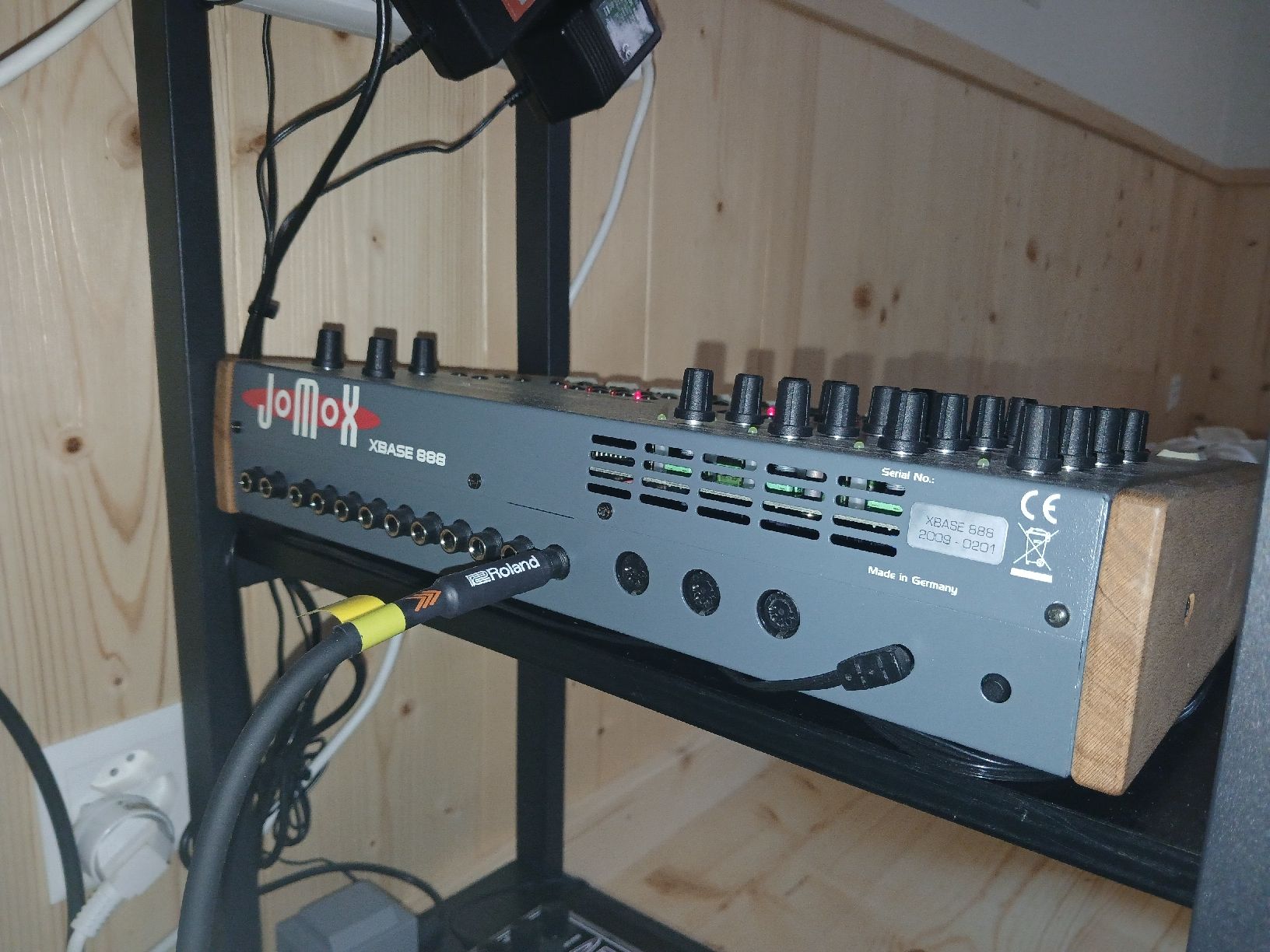 Jomox Instruments de musique: Jomox Xbase 888 excellent condition – D'occasion à Vissoie par luc_6yls 2