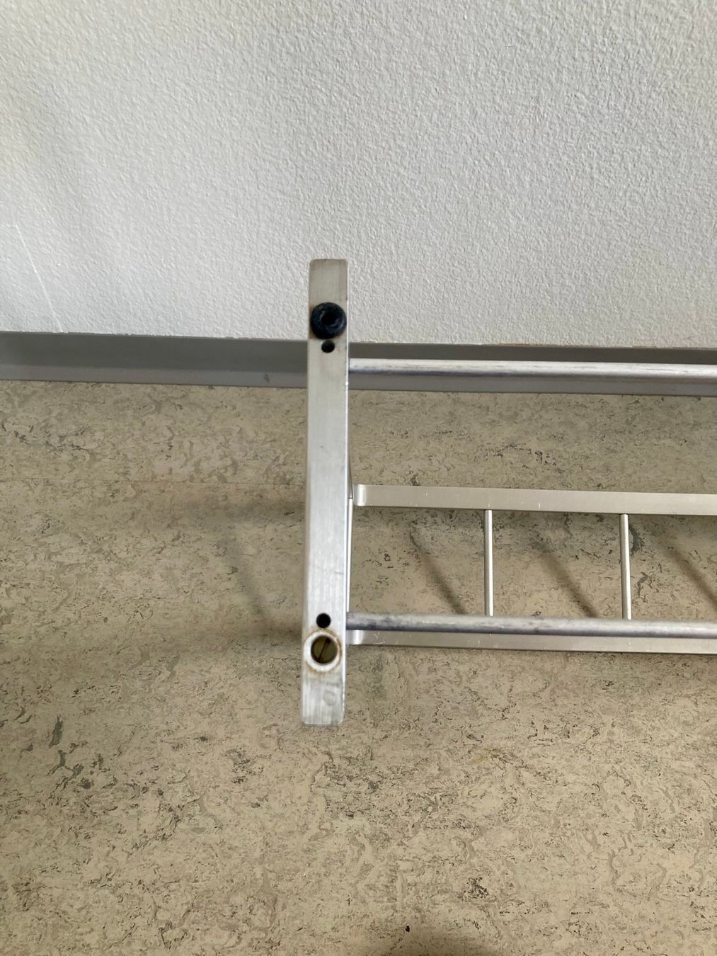Autres meubles de bureau: Schirmständer Aluminium, Designklassiker – D'occasion à Aarau par richdig 2