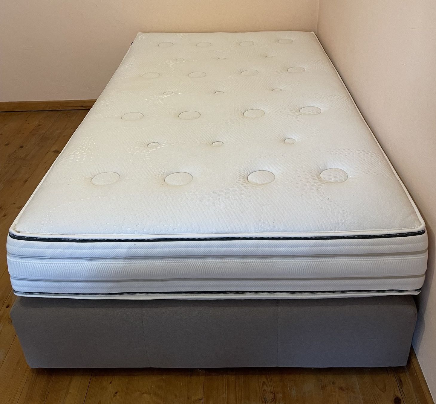 Betten: Boxspringbett – Gebraucht aus Ruggell von stefbu77 1