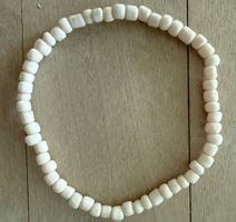 Filigrane Perlenkette creme Farbe neue Ware