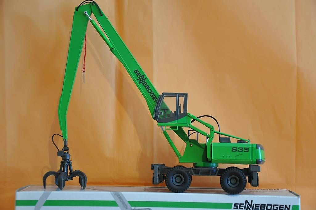 Conrad Kit di modellismo & Modellini statici: SENNEBOGEN 835 M Materialhandler – Nuovo (secondo la descrizione) da Mitlödi venduto da worker04 2
